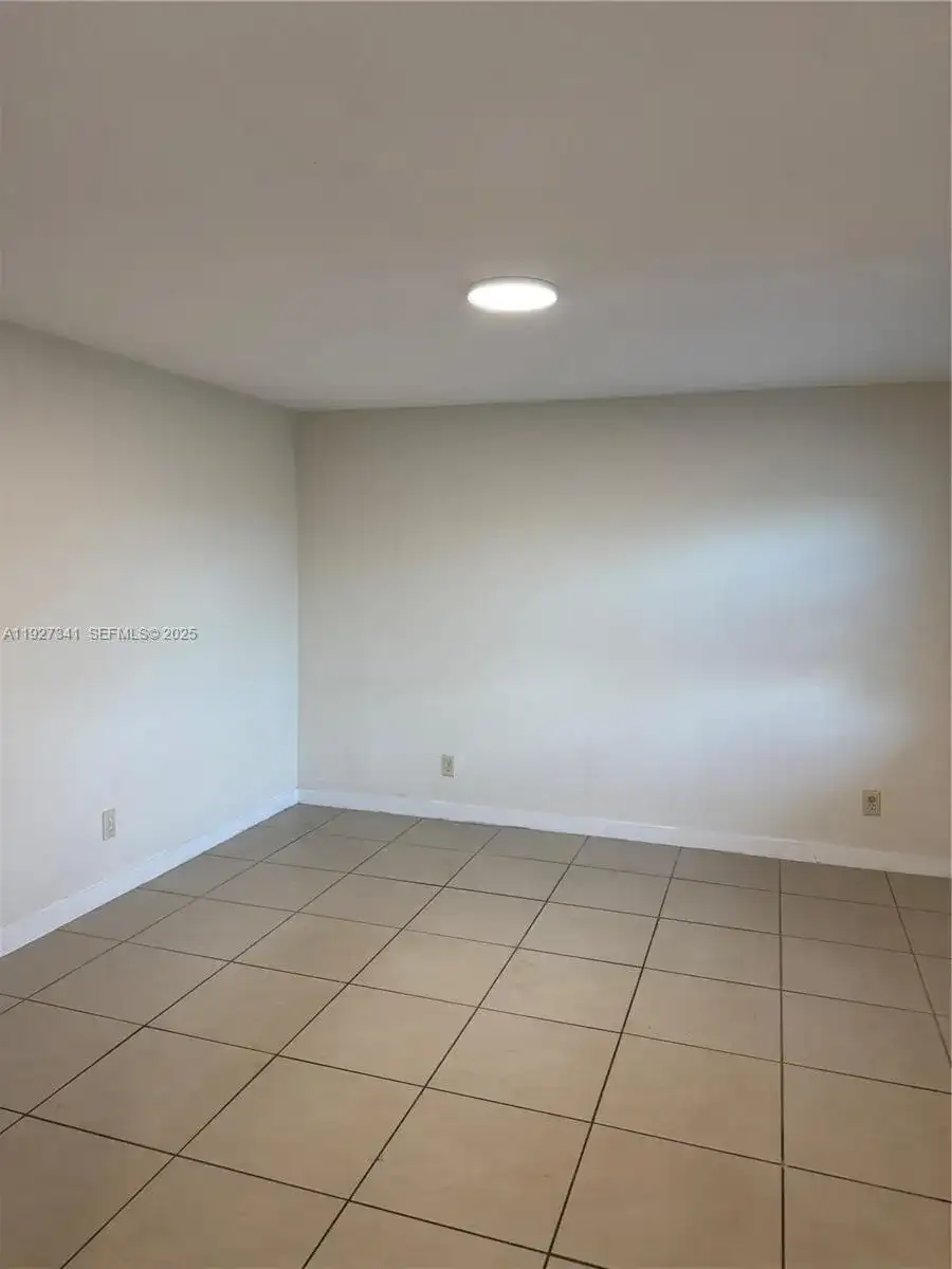 4717 SW 33rd Ave # 202, Dania Beach FL 33312 photo 4