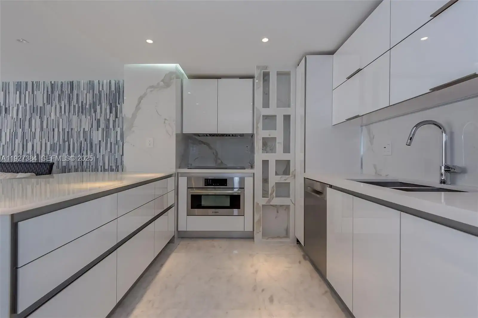 6423 Collins Ave # 304, Miami Beach FL 33141 photo 2