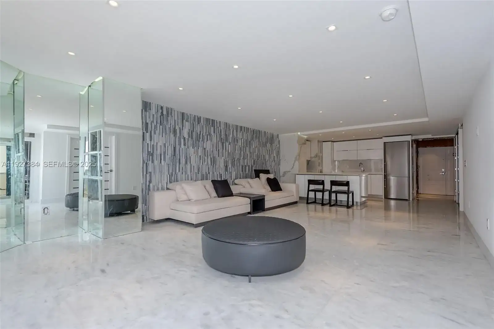 6423 Collins Ave # 304, Miami Beach FL 33141 photo 4