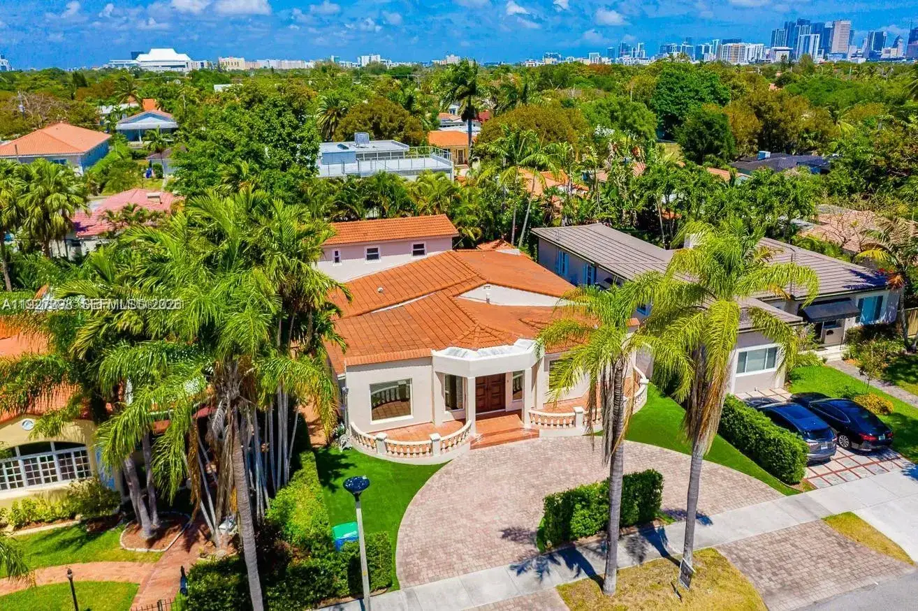1365 SW 18th St, Miami FL 33145 photo 2