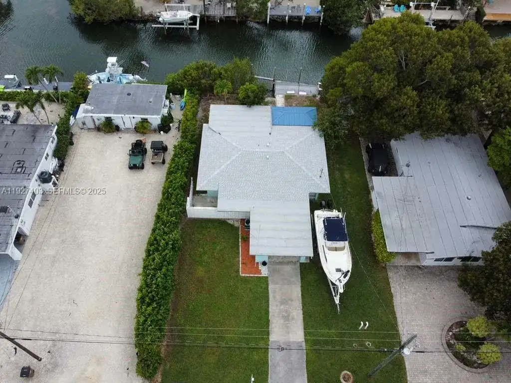 1403 Grouper Dr, Marathon FL 33050 photo 5