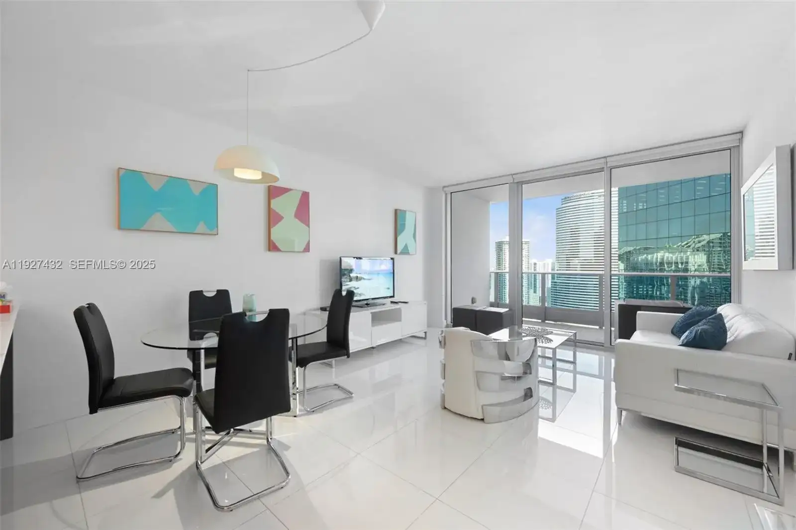 200 Biscayne Boulevard Way # 4311, Miami FL 33131 photo 2