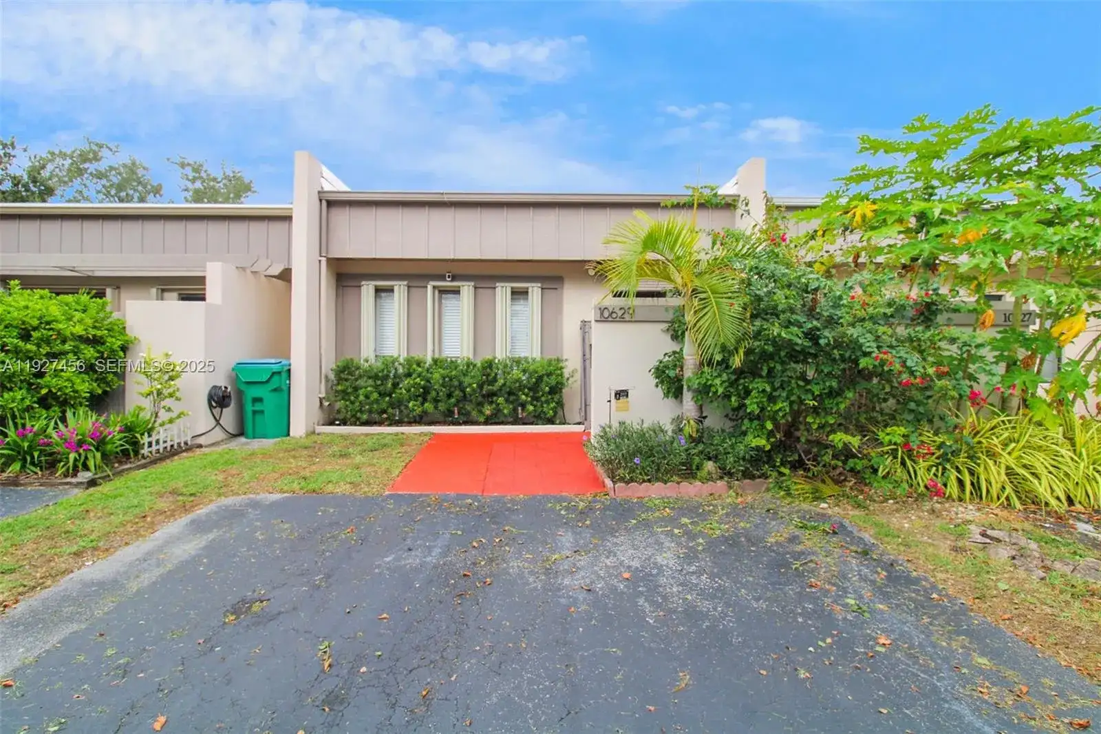 10629 SW 74th Ter, Miami FL 33173 photo 2