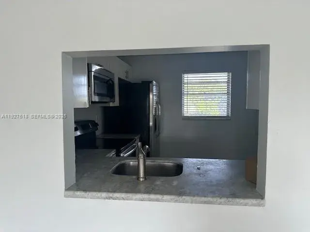 3905 N Nob Hill Rd # 304, Sunrise FL 33351