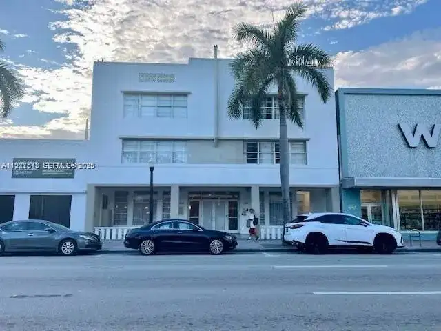 7326 Collins Ave # 304, Miami Beach FL 33141 photo 2