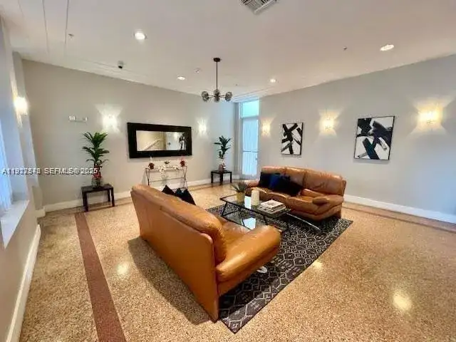 7326 Collins Ave # 304, Miami Beach FL 33141 photo 5