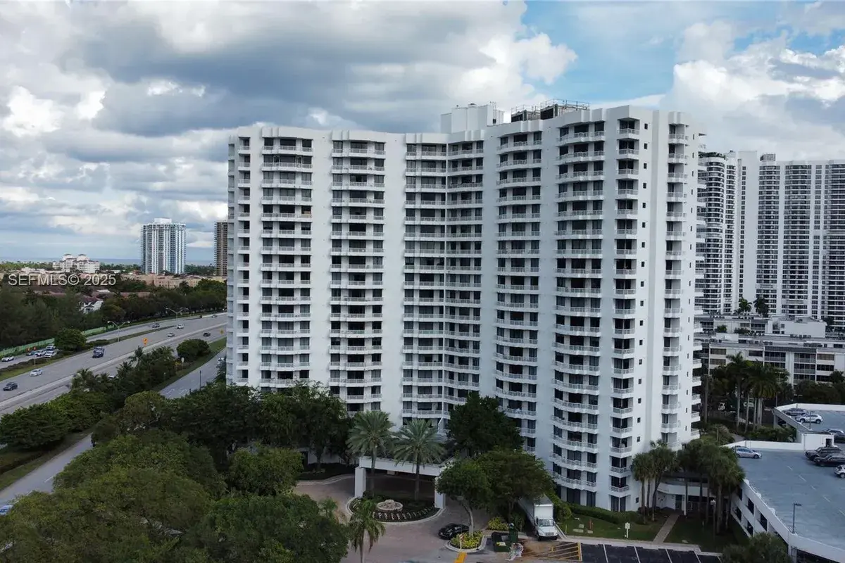 3300 NE 192nd St, Aventura FL 33180