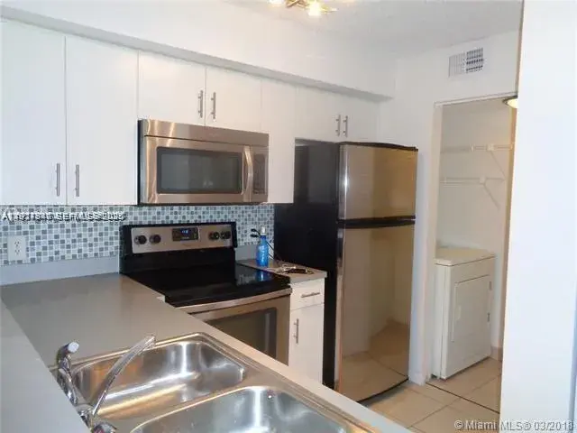 650 S Park Rd # 5, Hollywood FL 33021