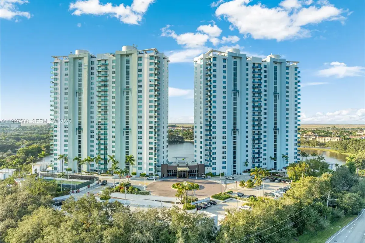 2641 N Flamingo Rd # 1703N, Sunrise FL 33323