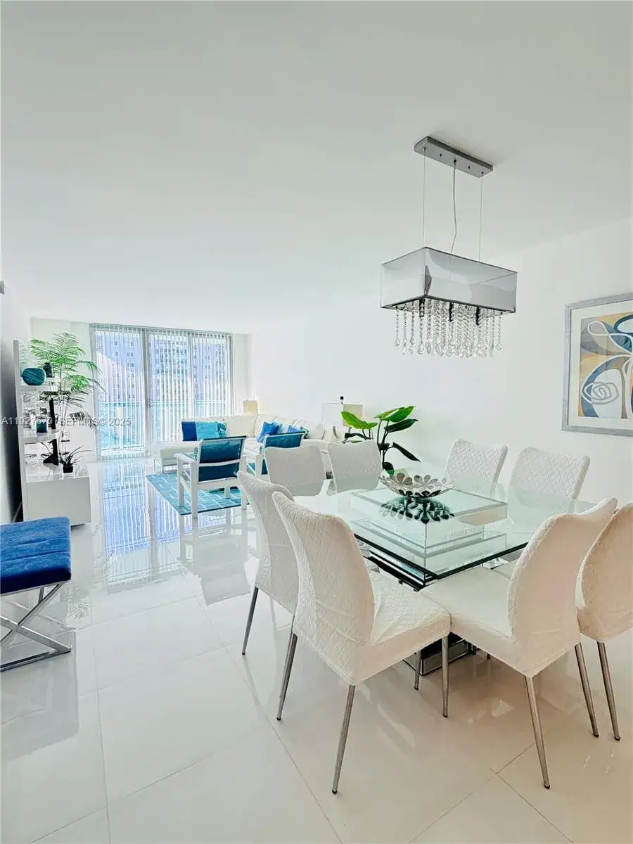 19370 Collins Ave # 902, Sunny Isles Beach FL 33160