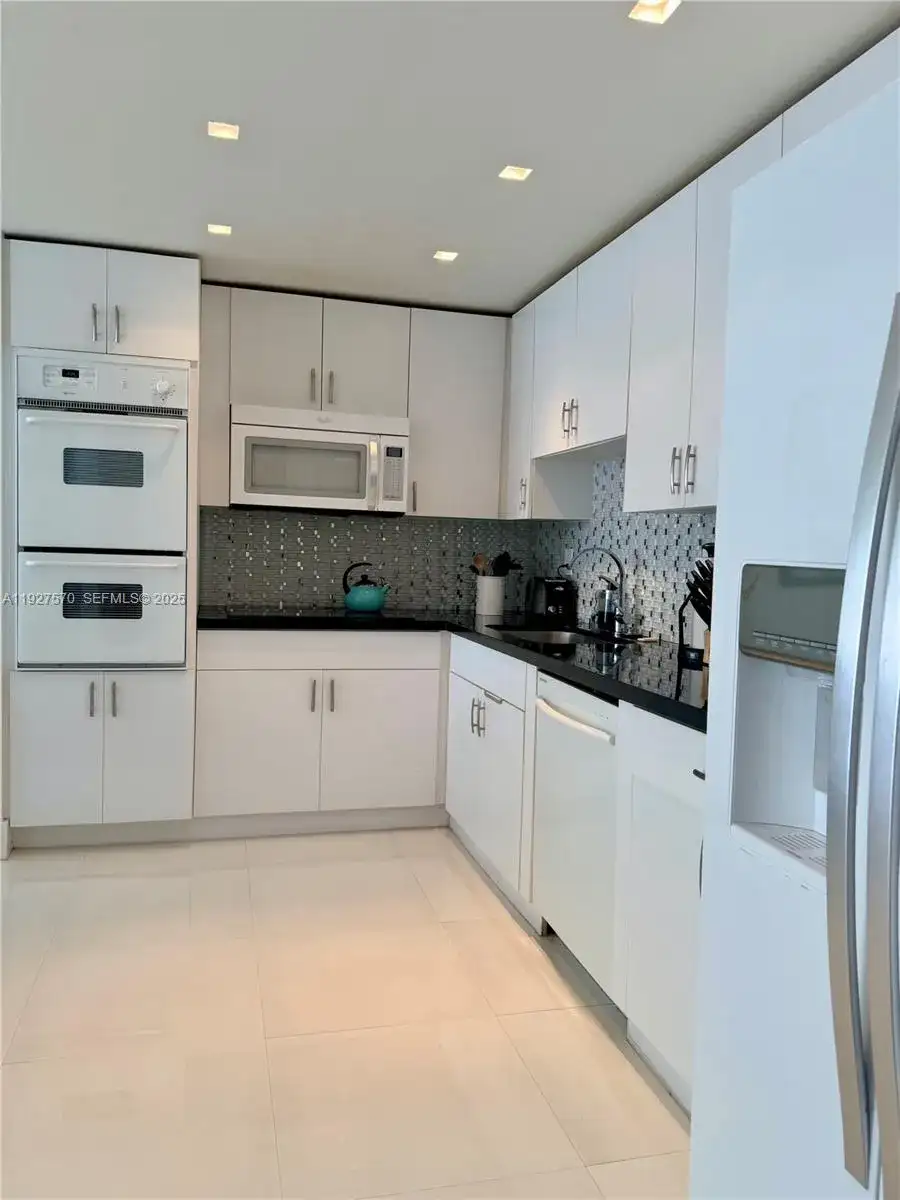 19370 Collins Ave # 902, Sunny Isles Beach FL 33160 photo 4