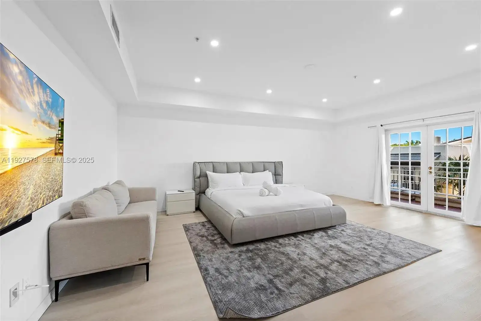 1415 Sunset Harbour Dr # 204, Miami Beach FL 33139 photo 2