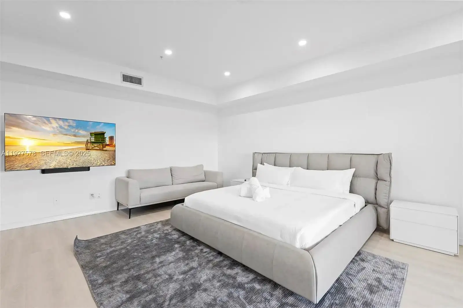 1415 Sunset Harbour Dr # 204, Miami Beach FL 33139 photo 3