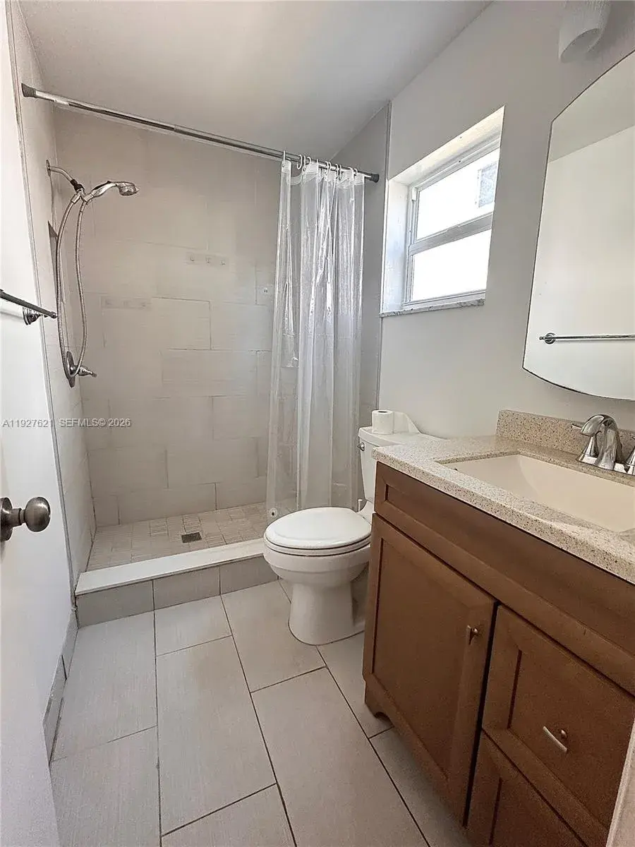 1824 Monroe St # 4, Hollywood FL 33020