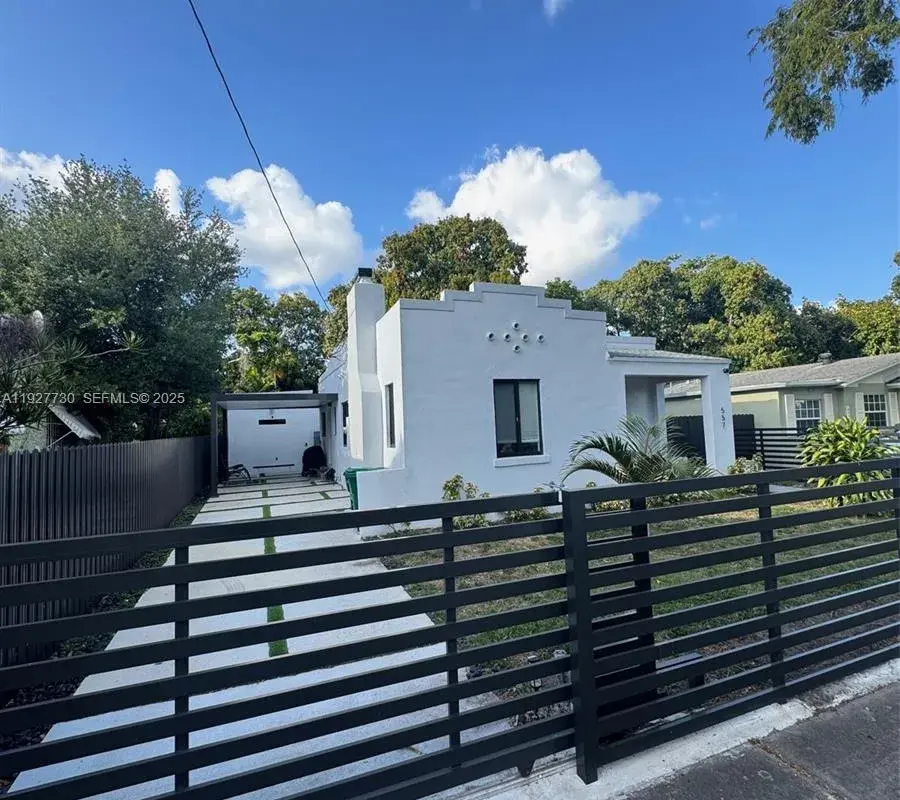 557 NW 44st, Miami FL 33127