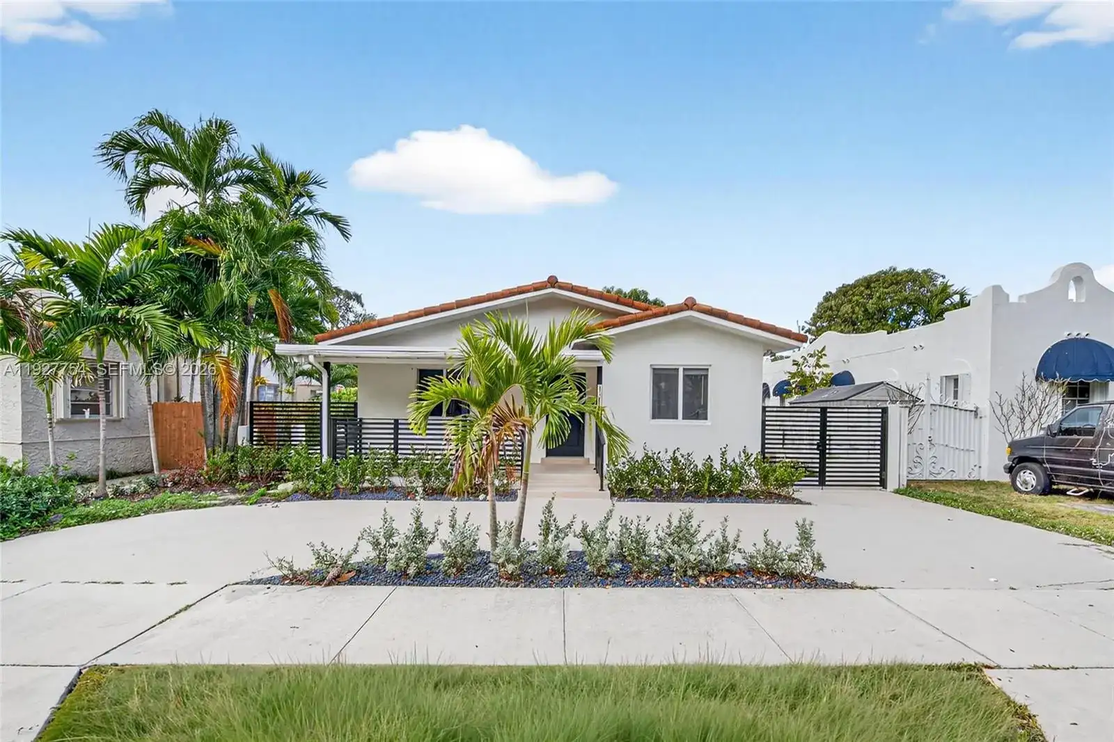 426 SW 26th Rd, Miami FL 33129 photo 2