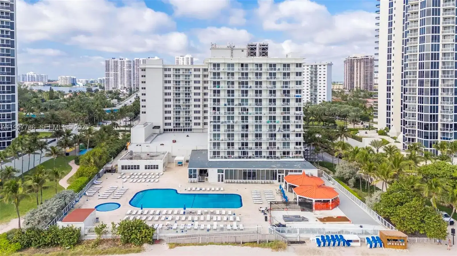 19201 Collins Ave # 628, Sunny Isles Beach FL 33160 photo 3