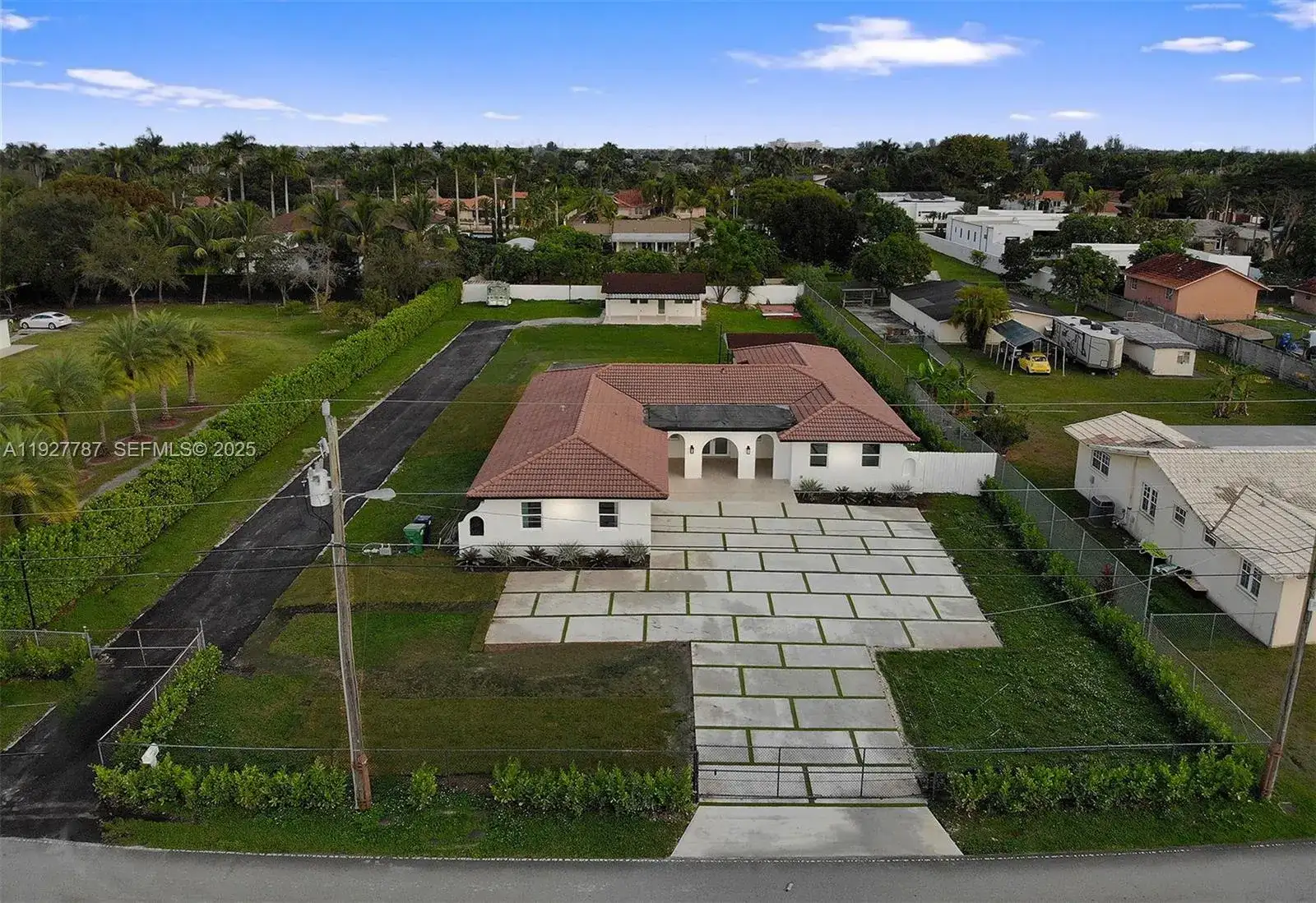 3801 SW 132nd Ave, Miami FL 33175 photo 3