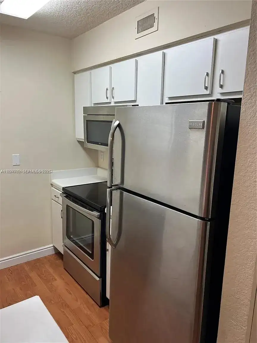 2880 N Oakland Forest Dr # 209, Oakland Park FL 33309 photo 5