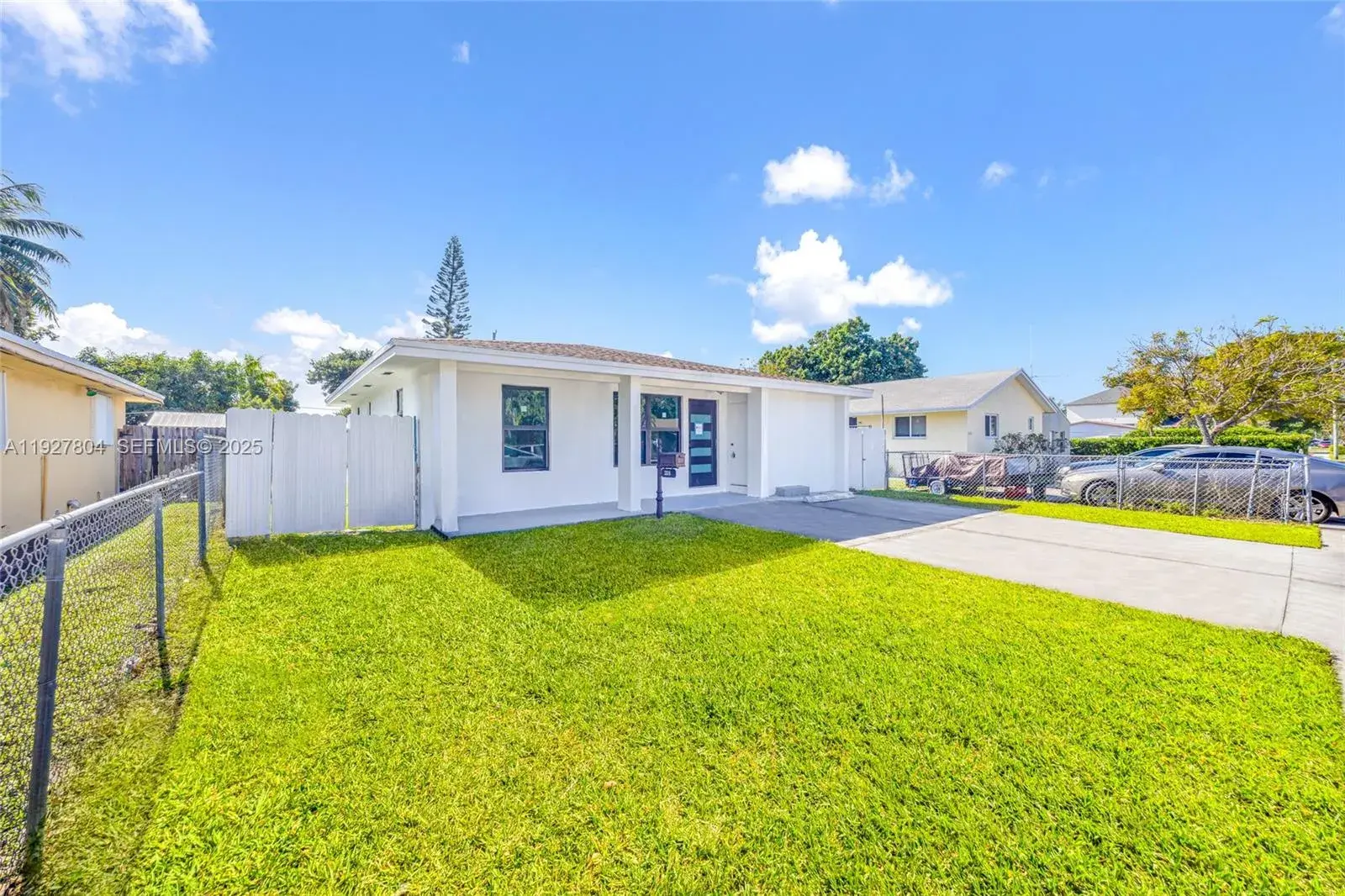 2318 Scott St, Hollywood FL 33020