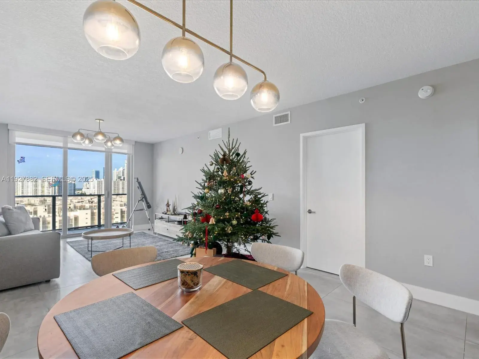 300 Sunny Isles Blvd # 1405, Sunny Isles Beach FL 33160
