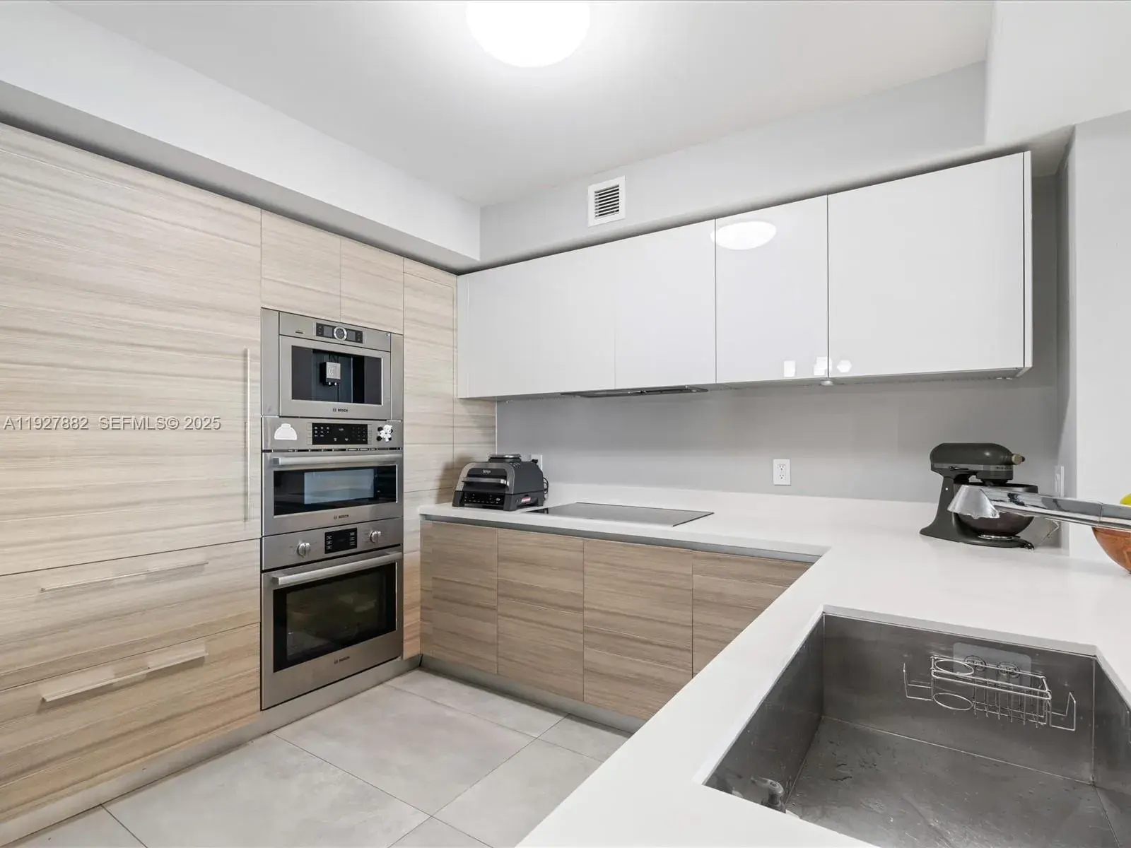 300 Sunny Isles Blvd # 1405, Sunny Isles Beach FL 33160