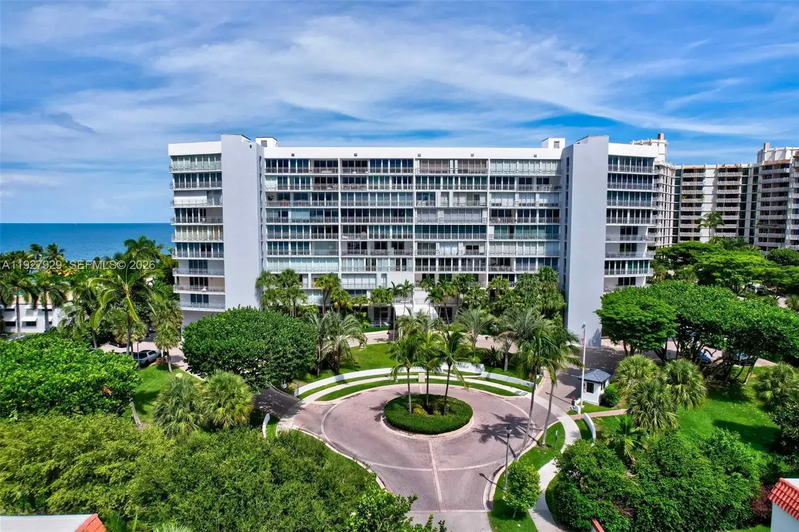 600 Grapetree Dr, Key Biscayne FL 33149