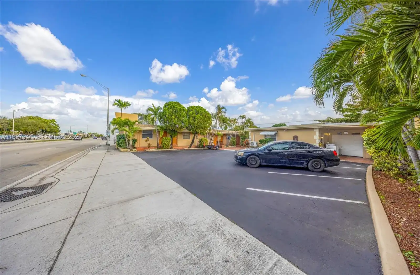 6124 Pembroke Rd # 8, Miramar FL 33023 photo 2