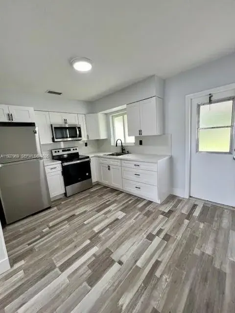 2325 Taft St # A, Hollywood FL 33020