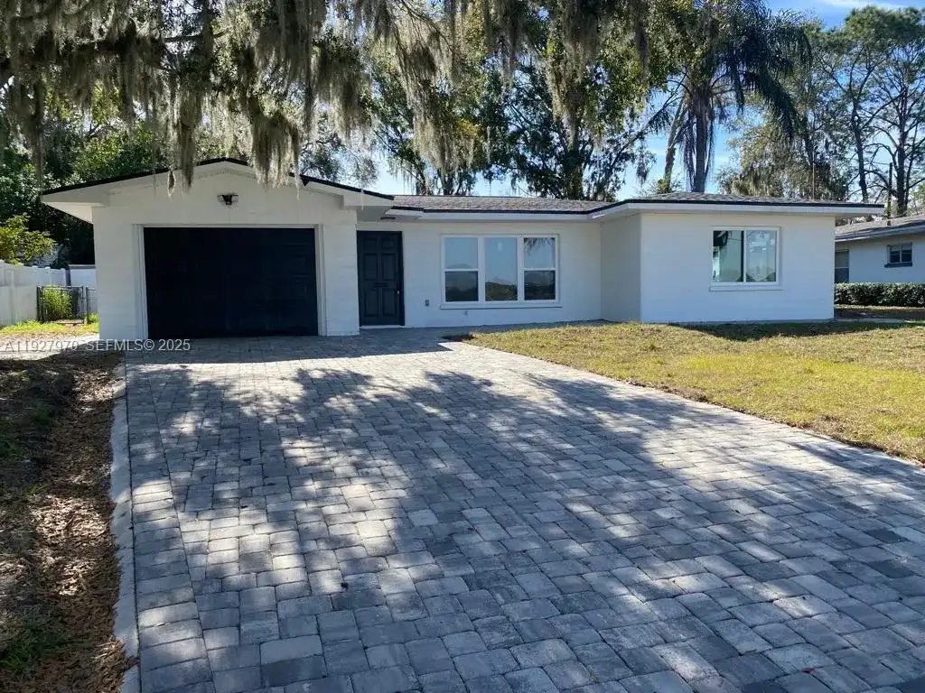 1204 LAKE ELBERT DRIVE SE # 1204, Winter Haven FL 33880