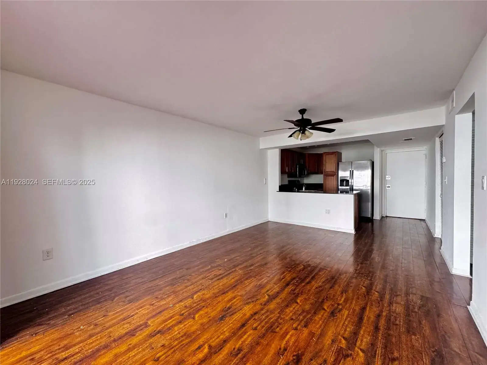 1 bedroom 1 bath Residential for sale at 833 West Ave # 302, Miami Beach FL 33139
