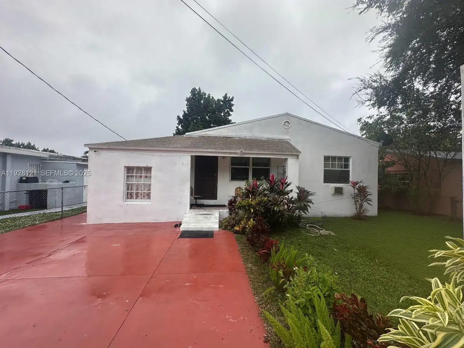 410 NW 98th St, Miami FL 33150 photo 2