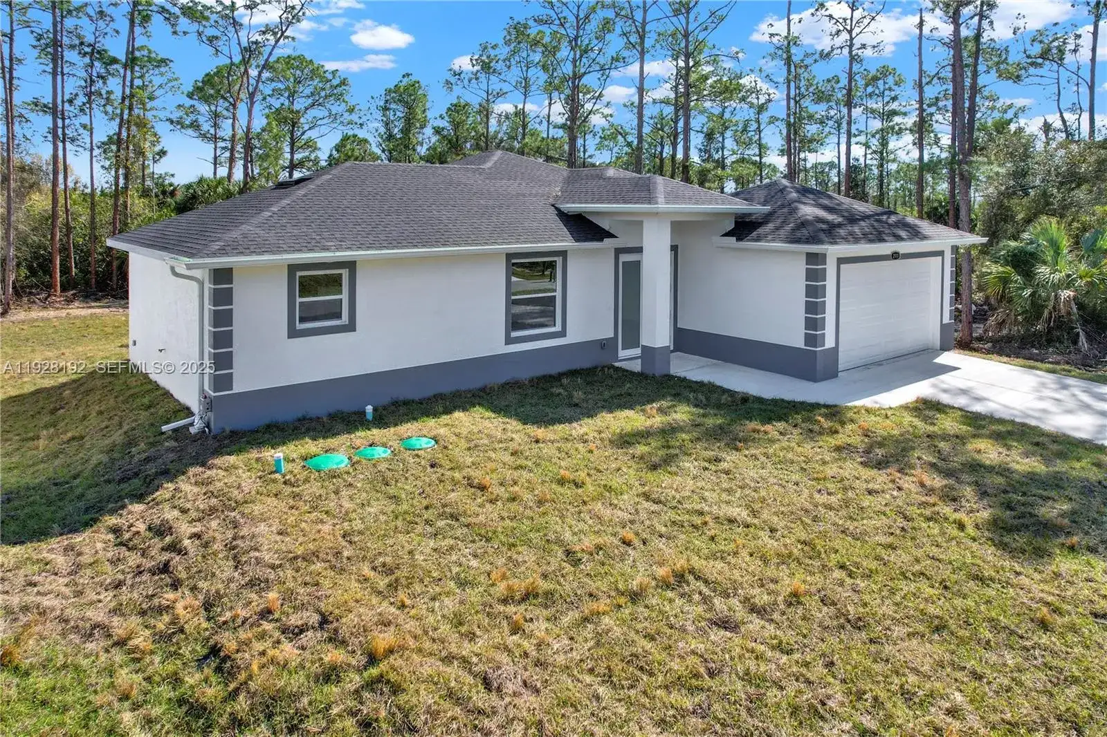 2910 Flora Ave N, Lehigh Acres FL 33971 photo 3