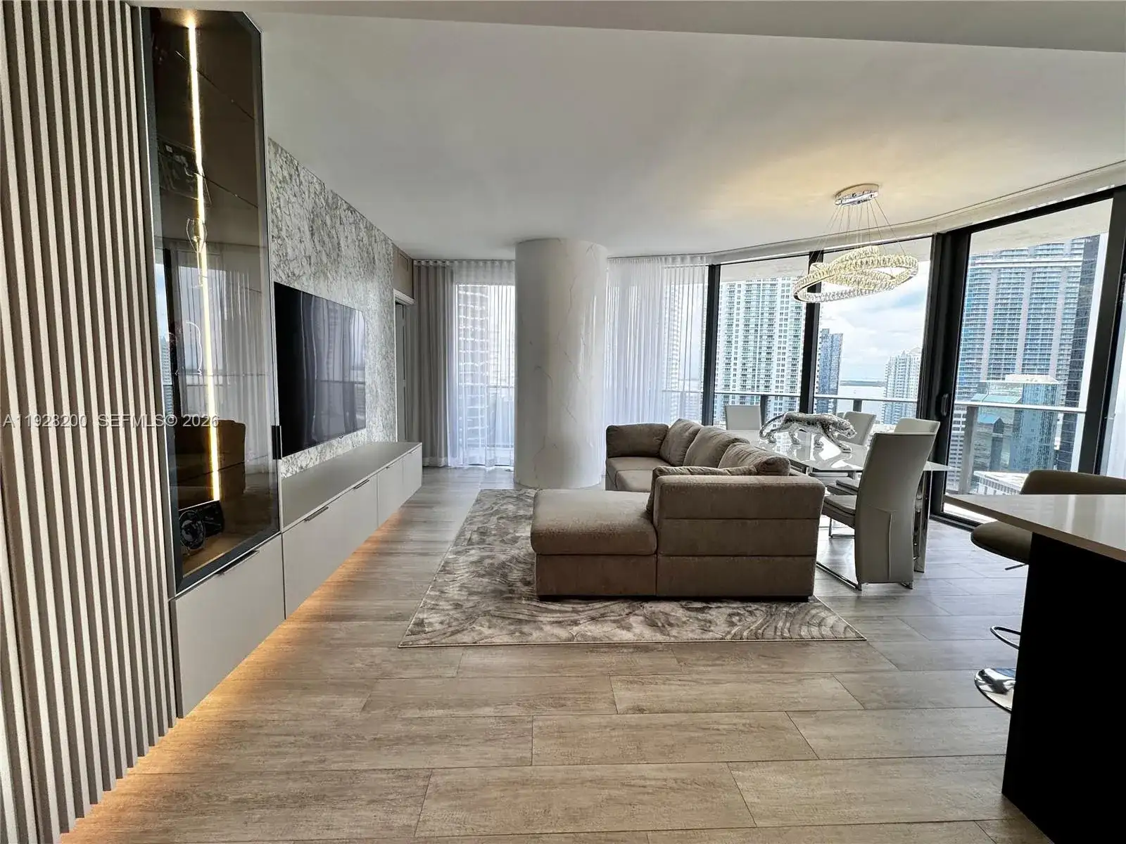 45 SW 9th St # 2303, Miami FL 33130 photo 3