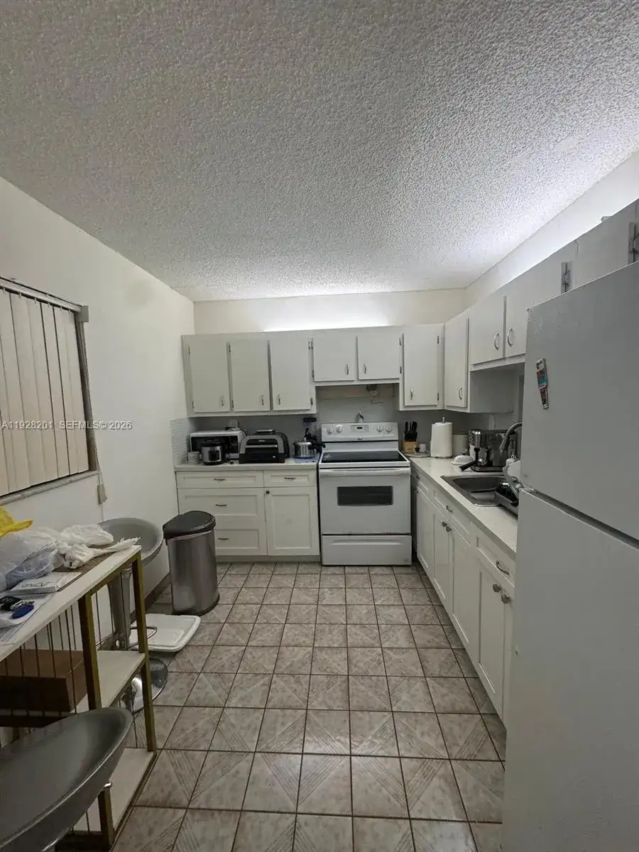 2800 SOMESET DR # 404, Lauderdale Lakes FL 33311 photo 4