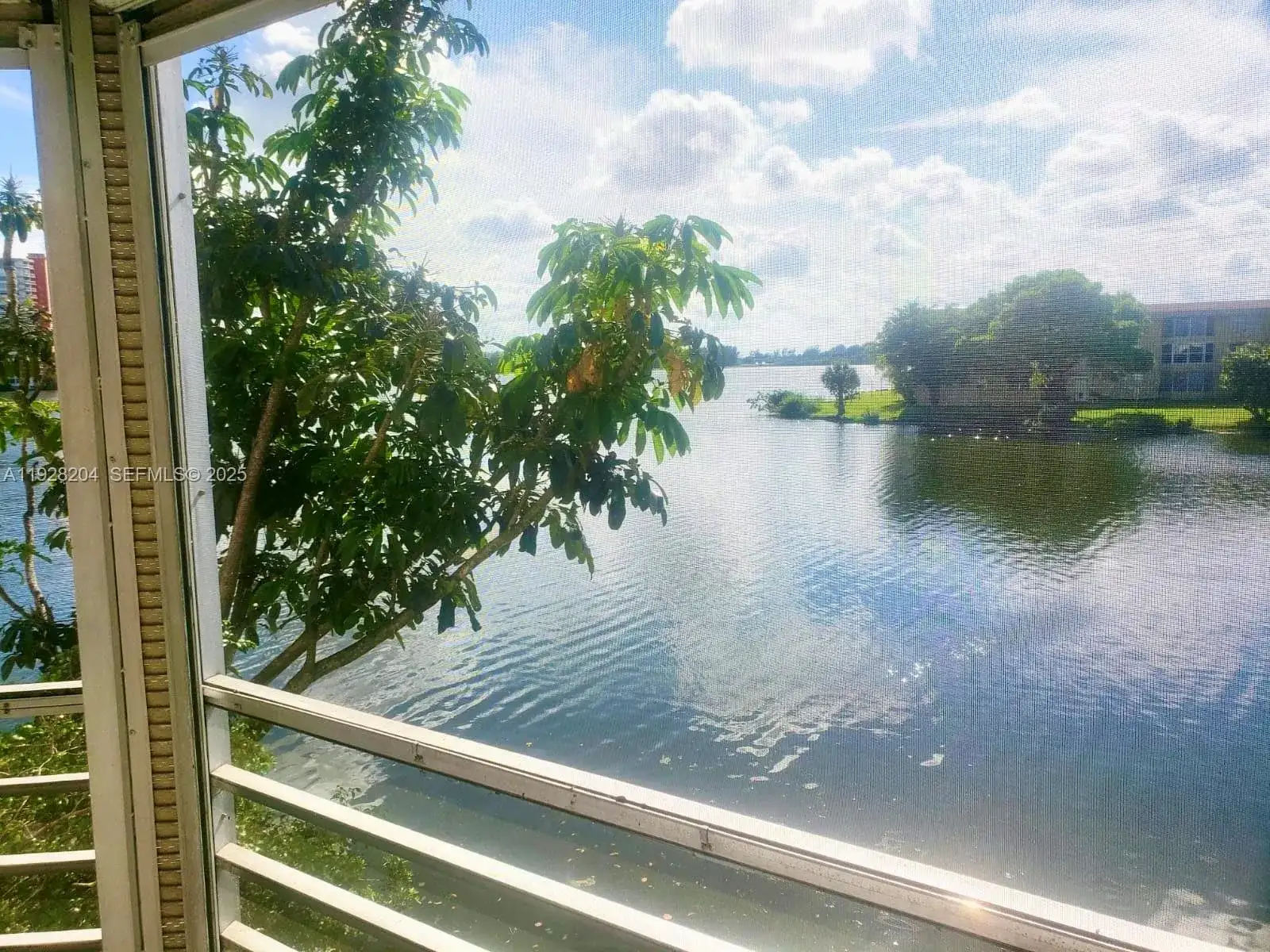 18900 NE 14th Ave # 205, Miami FL 33179 photo 2