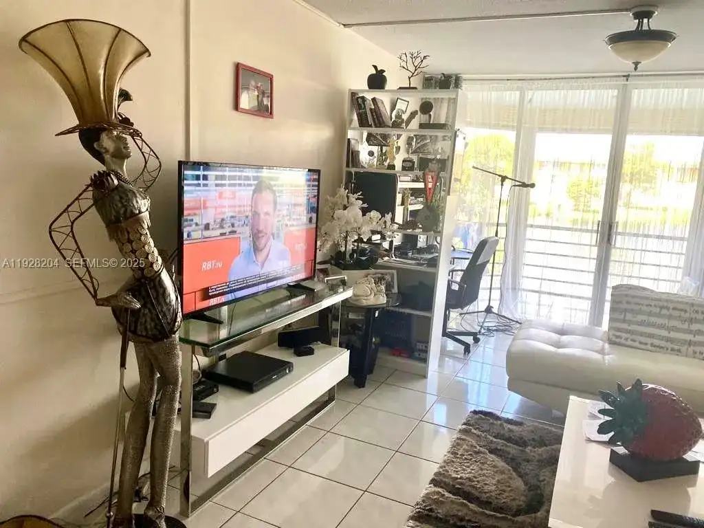 18900 NE 14th Ave # 205, Miami FL 33179 photo 5