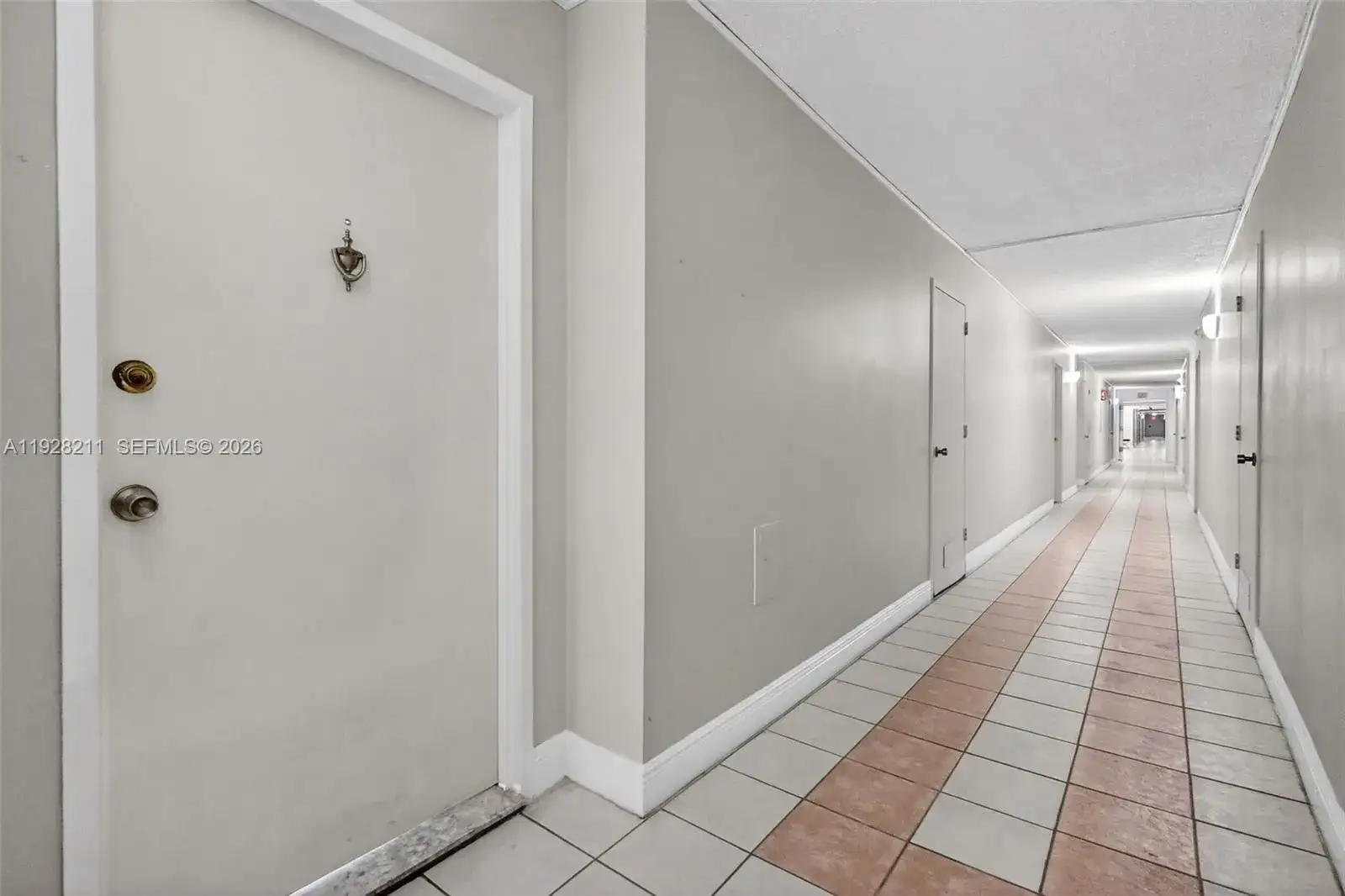 7135 Collins Ave # 1015, Miami Beach FL 33141 photo 3