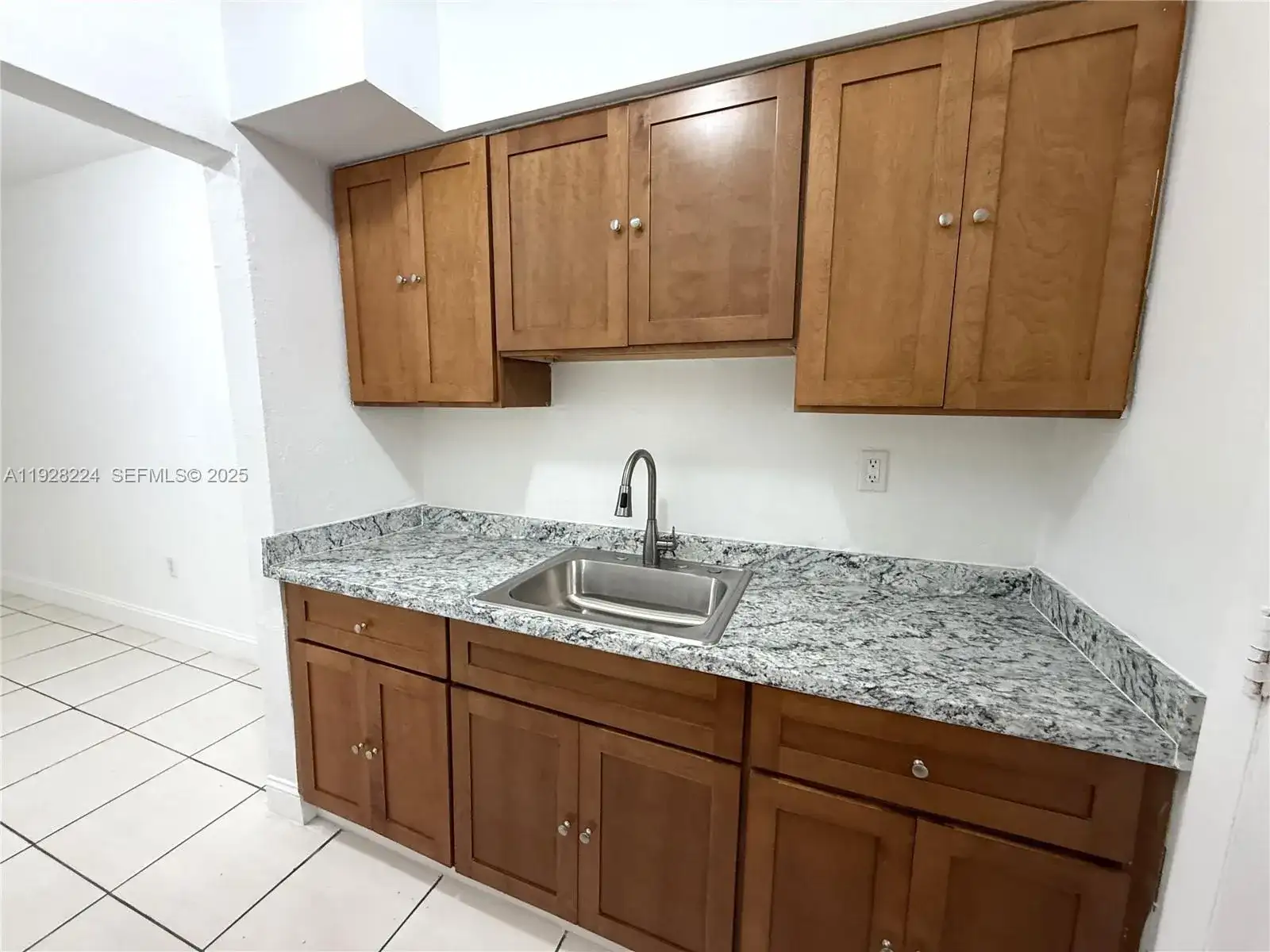6885 Byron Ave # 103, Miami Beach FL 33141 photo 3