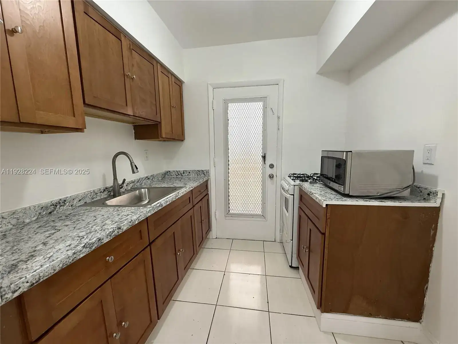 6885 Byron Ave # 103, Miami Beach FL 33141 photo 4
