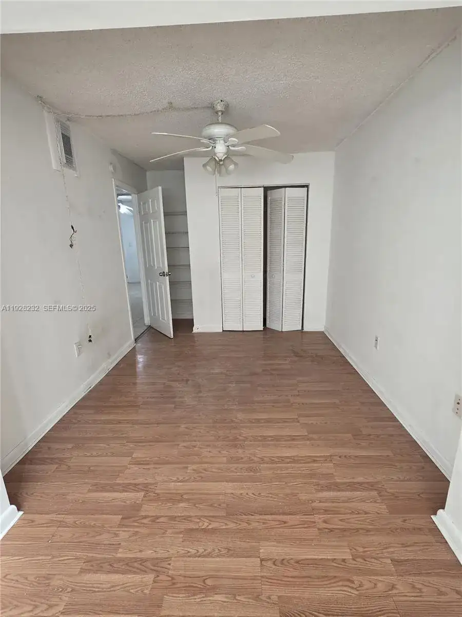 2000 Biarritz Dr # 202, Miami Beach FL 33141 photo 4