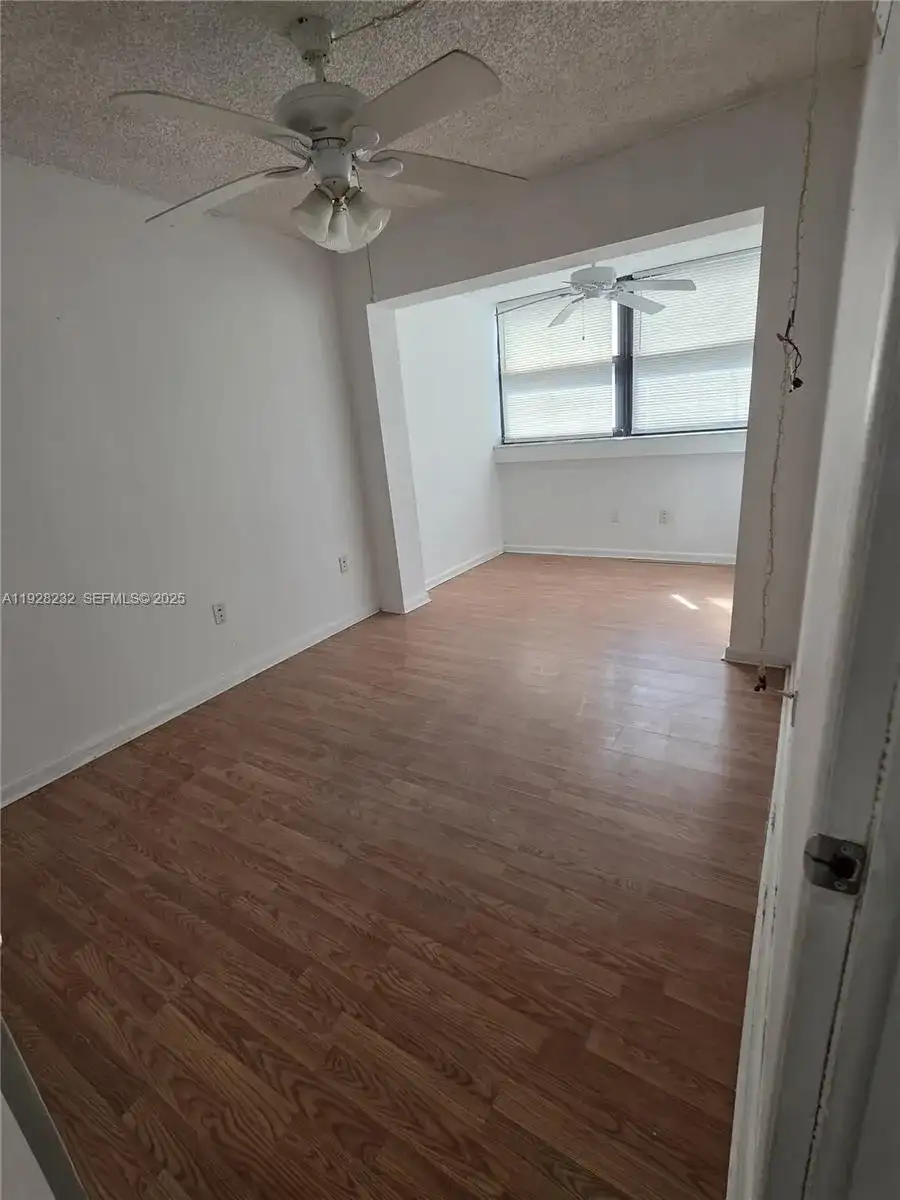 2000 Biarritz Dr # 202, Miami Beach FL 33141 photo 5
