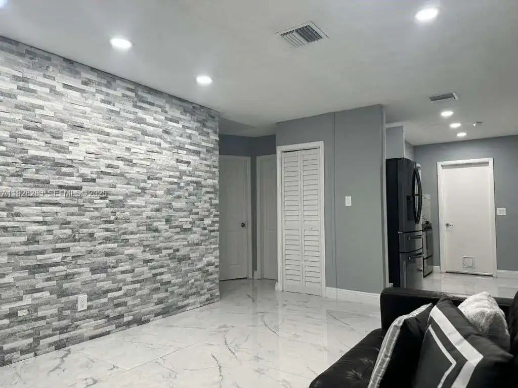 4960 SW 28th Ter, Dania Beach FL 33312 photo 3