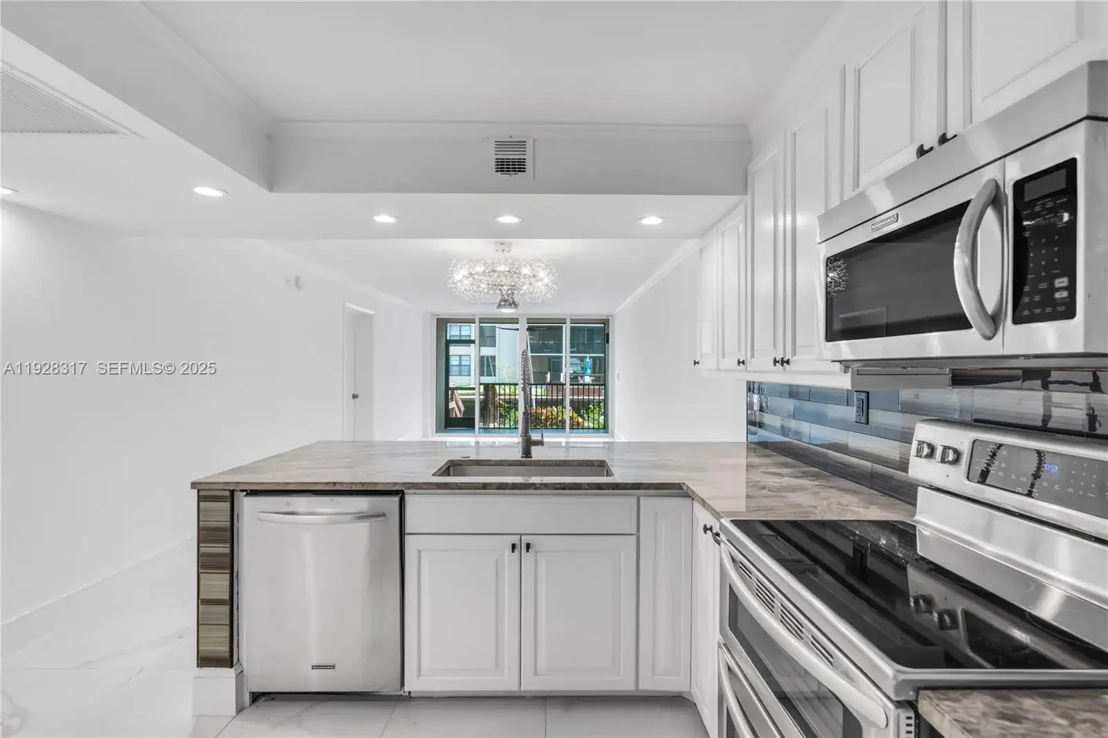 12 Royal Palm Way # 103, Boca Raton FL 33487 photo 4