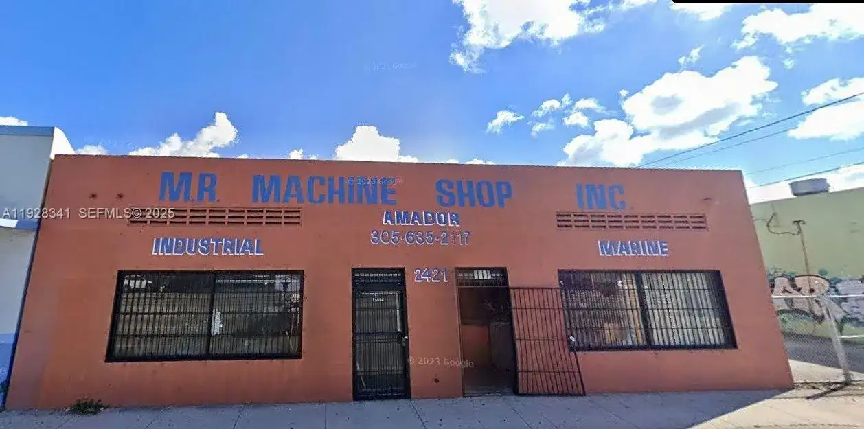 2421 NW 27th Ave, Miami FL 33142 photo 2