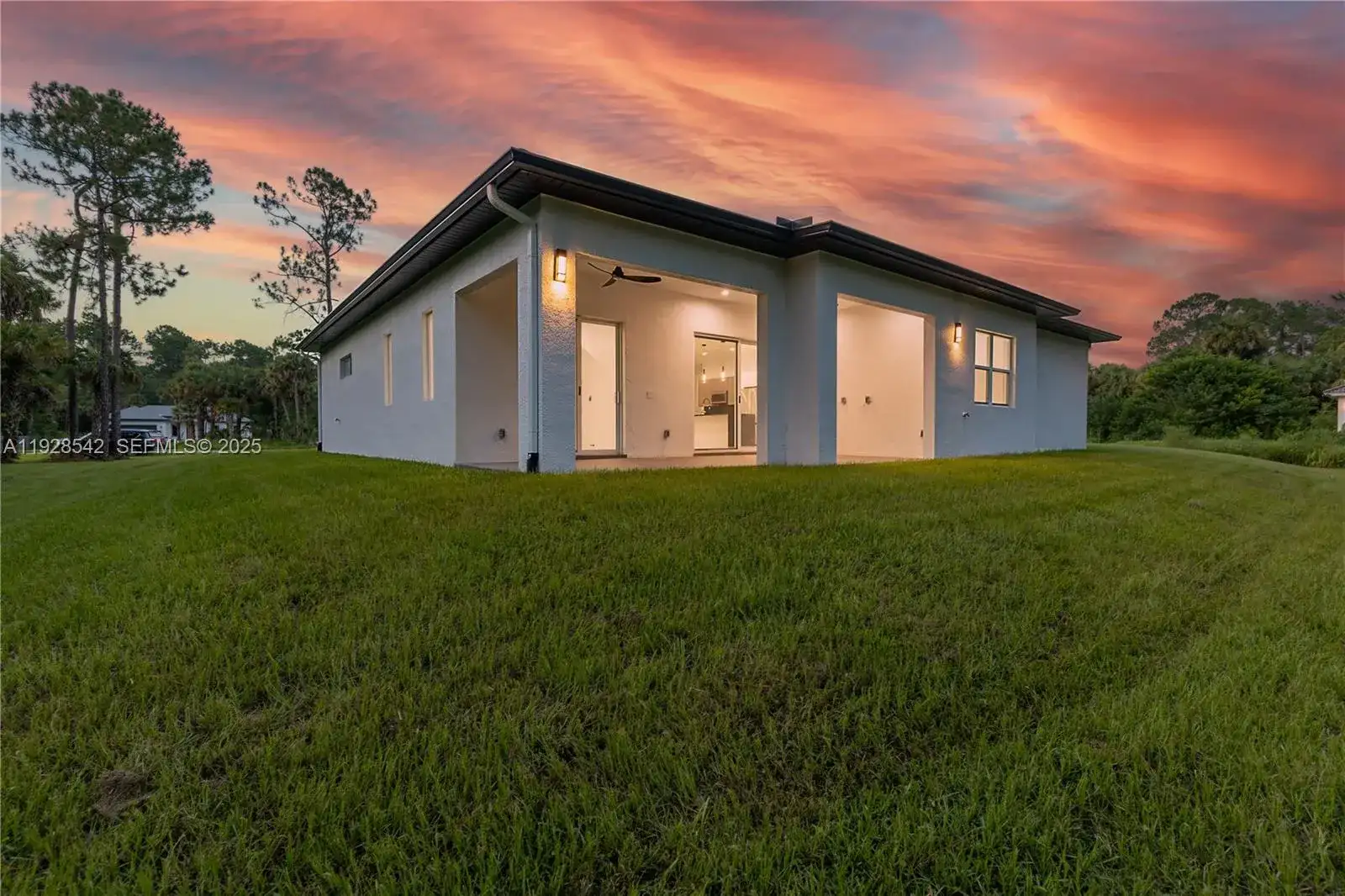 3762 32nd AVE SE, Naples FL 34117 photo 2