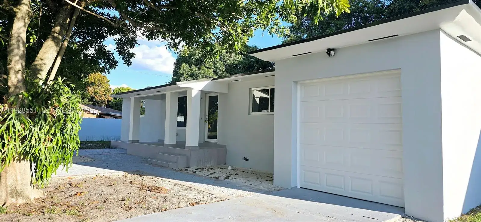2530 NW 111th St, Miami FL 33167 photo 3