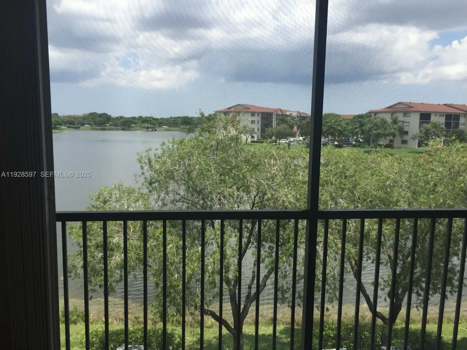 1201 SW 141st Ave # 304J, Pembroke Pines FL 33027 photo 3