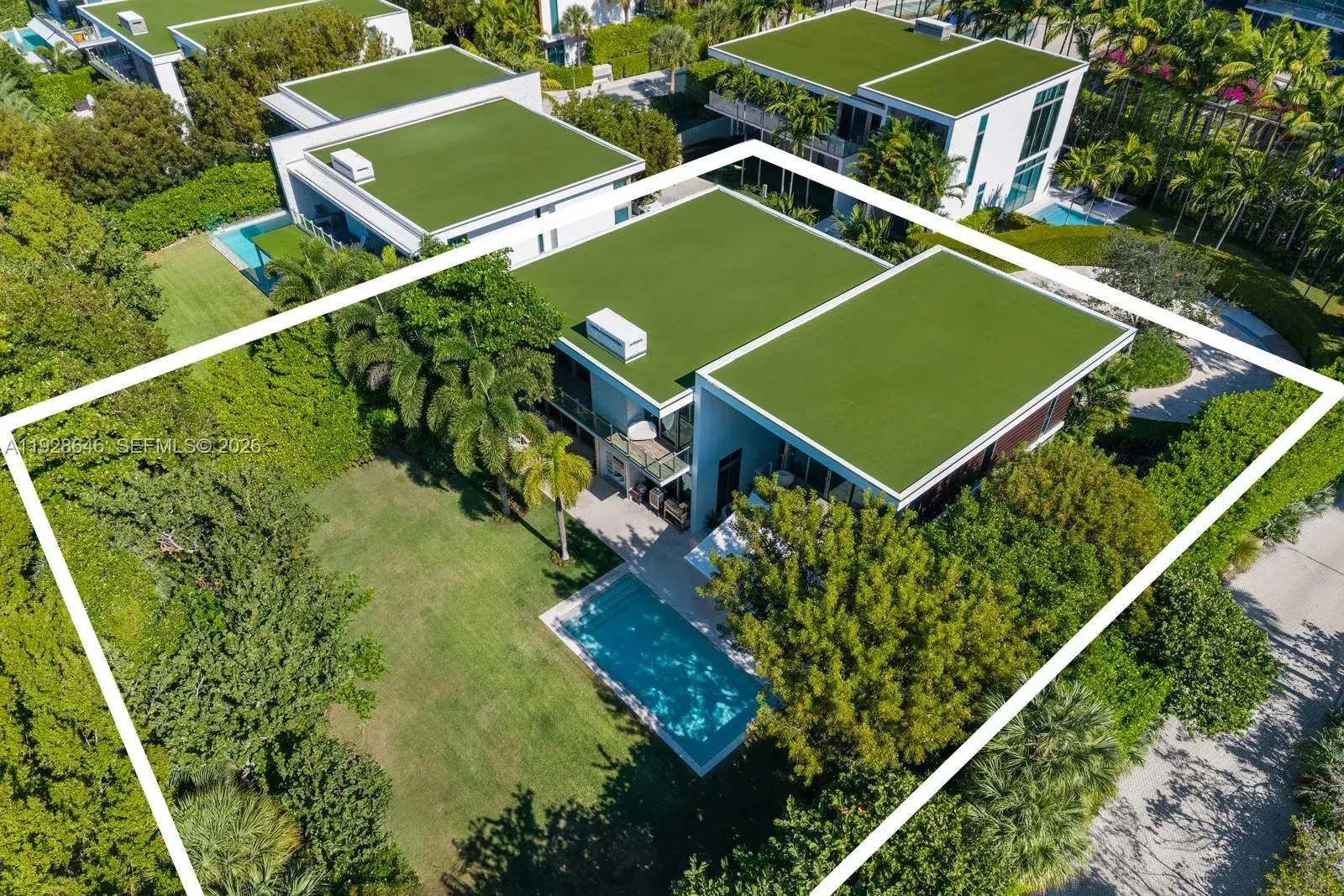 111 Reef Ln, Key Biscayne FL 33149