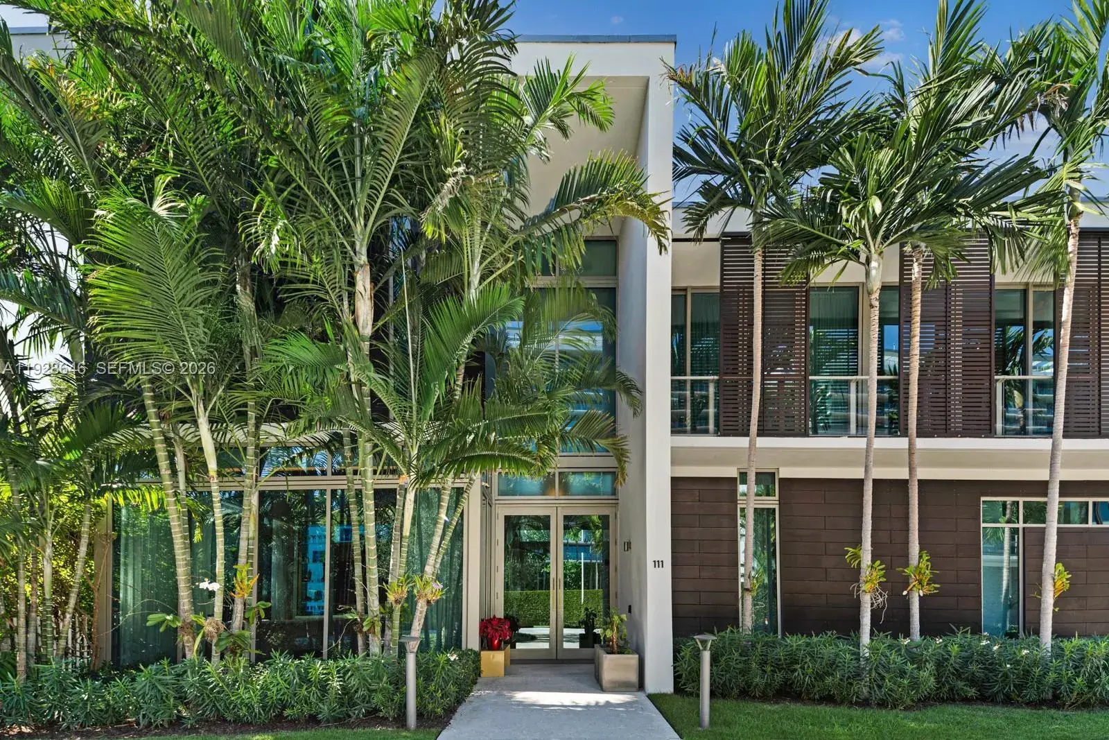 111 Reef Ln, Key Biscayne FL 33149